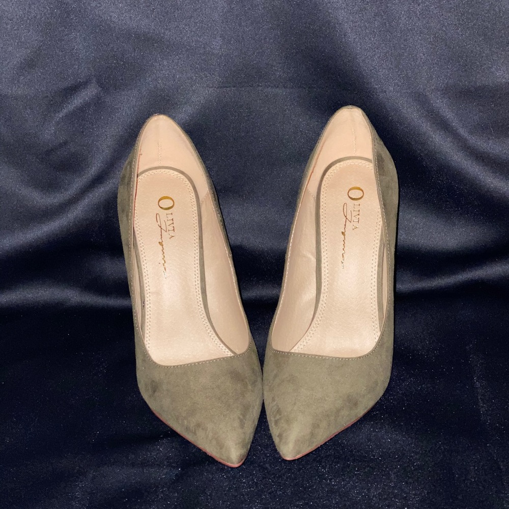 Olive suede heels.